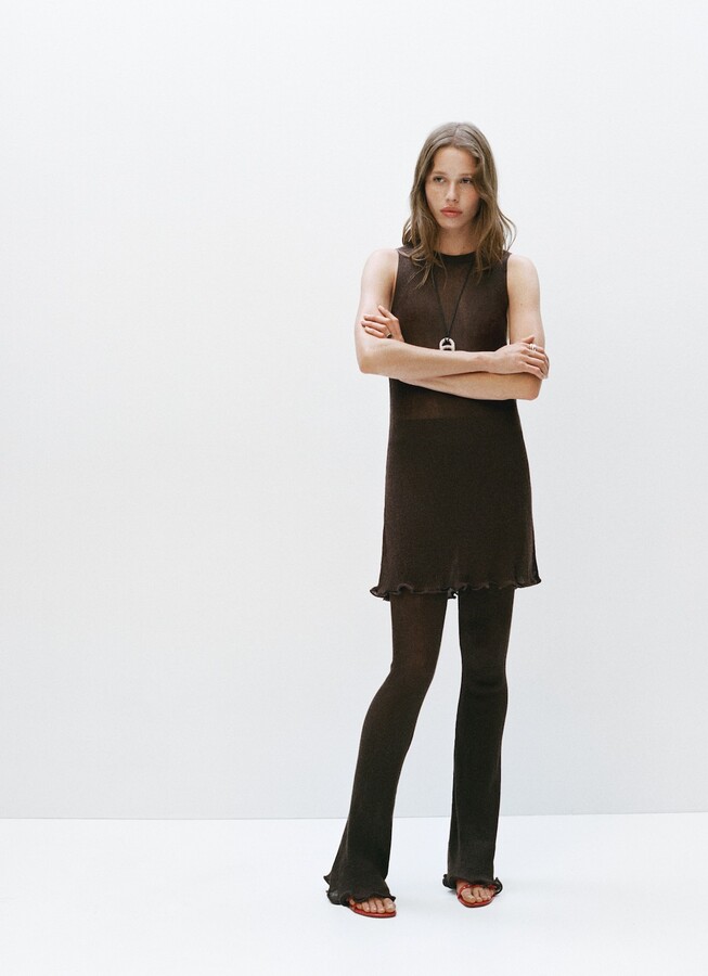 Heeled sandals with strap and buckle