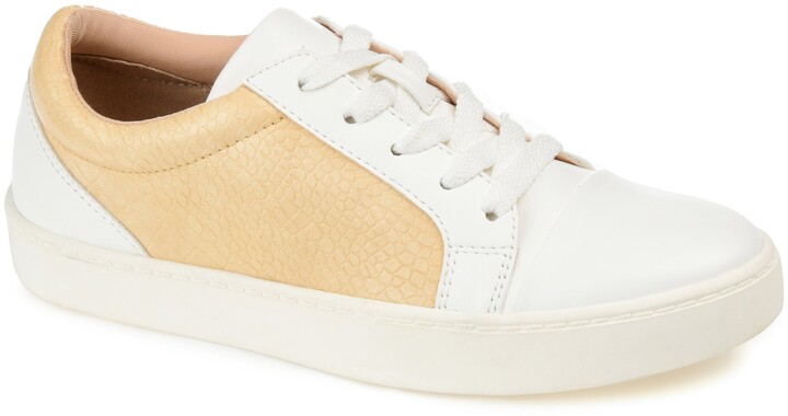 wide width yellow shoes