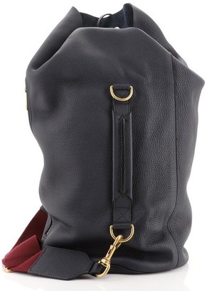 sling backpack gucci