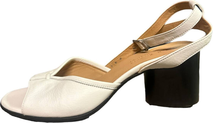 I.N.K. Shoes Women's Kips Bianco Sandals In White