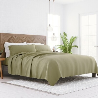 IENJOY HOME Checkered Embossed California King Sheet Set