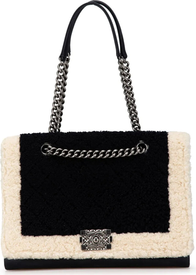 Chanel Pre Owned 2015-2016 Large Shearling Boy Shopping tote bag