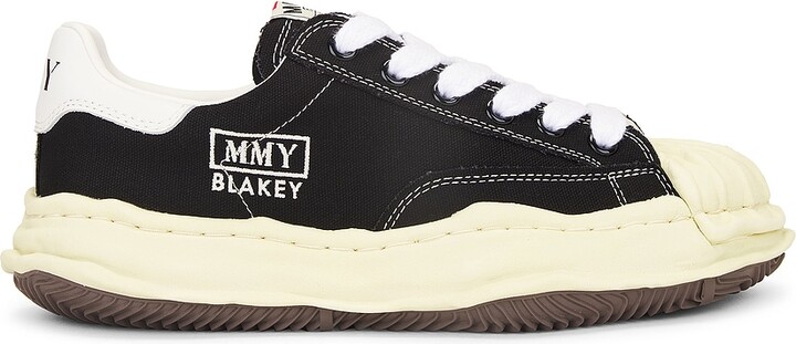 Maison MIHARA YASUHIRO Blakey Low Original Vintage Color Sole Canvas Low-Top Sneaker in Black