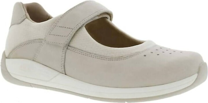 DREW Women's Trust Mary Jane In Ivory Leather