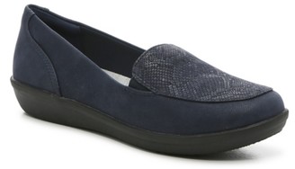 clarks navy flats