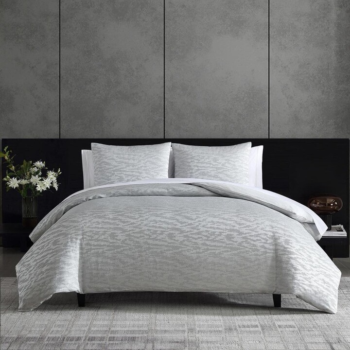 Vera Wang Illusion 3-Piece Pastel Gray Plain Weave Polyester King Duvet Cover Set