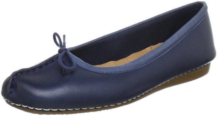 Clarks Womens Freckle Ice Closed Mocassins 7.5 UK - Blue (Navy Leather) -  ShopStyle Shoes