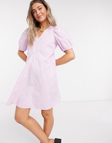 Thumbnail for your product : Pieces poplin smock dress with v neck and puff sleeve in orchid