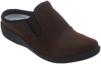 clarks leisa carly clogs