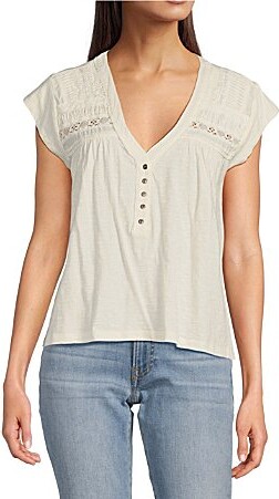 Lucky Brand Solid V-Neck Cap Sleeve Lace Trimmed Henley Tee