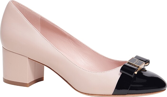 【Kate Spade】Bowdie キャップトゥ パンプス Kate Spade Bowdie Cap Toe Pump in Pink | Lyst
