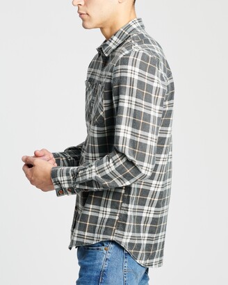 Kiss Chacey - Men's Grey Check Shirts - Trusted Casual Shirt - Size L at The Iconic