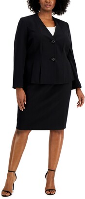 Le Suit Womens Plus Size 2 Button Wing Collar Crepe Skimmer Skirt Suit 