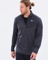 Thumbnail for your product : Nike Therma Sphere Element Running Zip Top