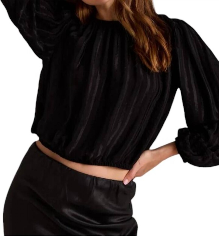 Bella Dahl Elastic Shirred Top In Black