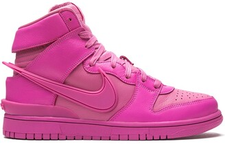 pink nike shoes mens