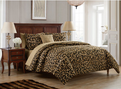 VCNY Cheetah Reversible Bed-in-a-Bag Comforter Set