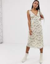 Thumbnail for your product : Emory Park maxi dress with scoop front in romatic floral