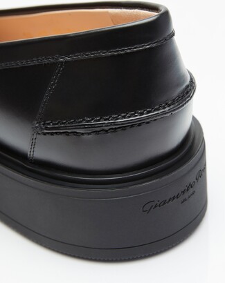 【送料&関税込】Gianvito Rossi Martine Round Toe Loafers Gianvito Rossi Martine Leather Loafers - Woman Loafers Black
