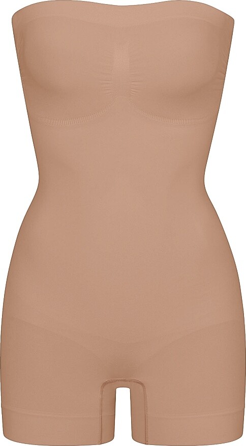 SKIMS Women's Seamless Sculpt Strapless Shortie Bodysuit - Cocoa - Size Small