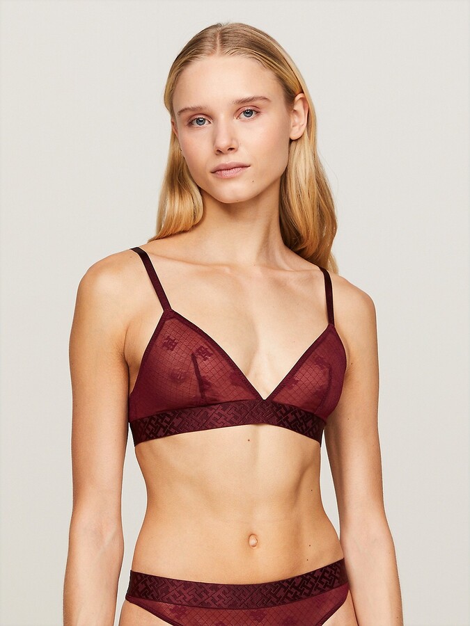 Tommy Hilfiger Women's Basic Convertible Push Up Underwire Racerback Bra  with Mesh, Apple Red, 34D : : Clothing, Shoes & Accessories