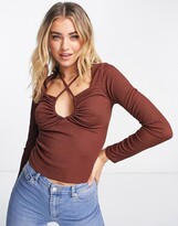Thumbnail for your product : New Look long sleeve keyhole cut out top in brown