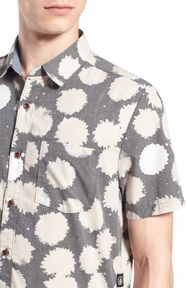Volcom Men's 'Dripping Daisy' Trim Fit Short Sleeve Print Woven Shirt