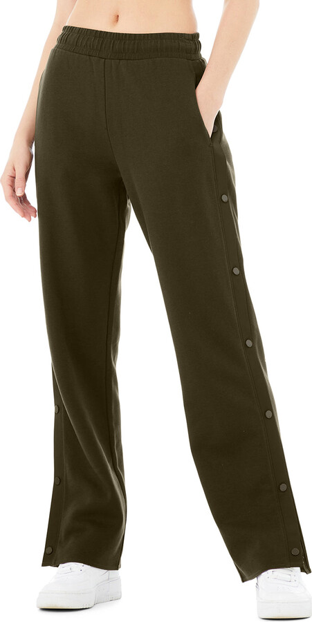 Alo Yoga Courtside Tearaway Snap Pants in Dark Olive Green, Size