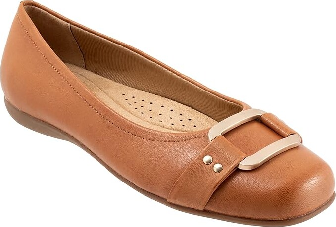 Trotters Sizzle Signature Women's Flat Shoes Luggage : 6 WW (EE)