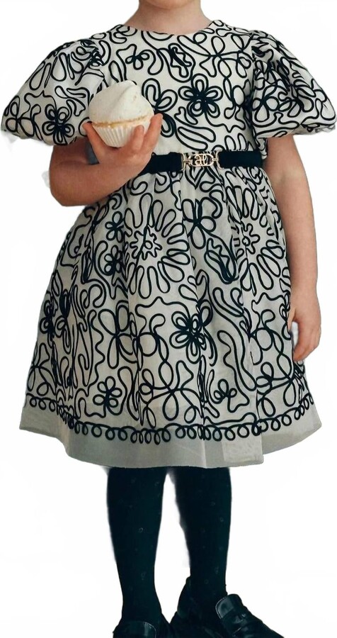 Abel & Lula Girls Embroidered Dress In Crema/negro