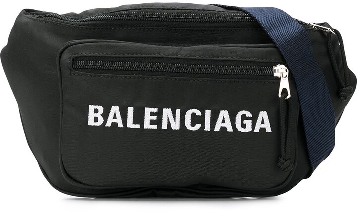 Tilføj til halvkugle kommando Balenciaga Black Wheel Cross Body bag - ShopStyle