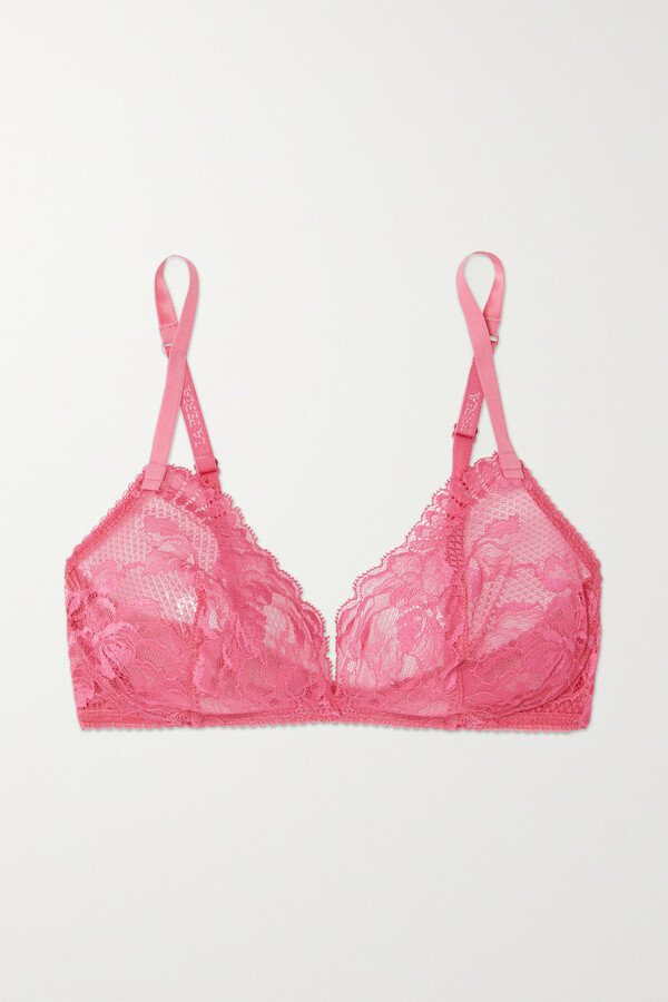 https://img.shopstyle-cdn.com/sim/5d/d2/5dd260236f4d1ee11f1c5a2af5f3af43_best/la-perla-brigitta-stretch-leavers-lace-and-mesh-soft-cup-bra-pink.jpg