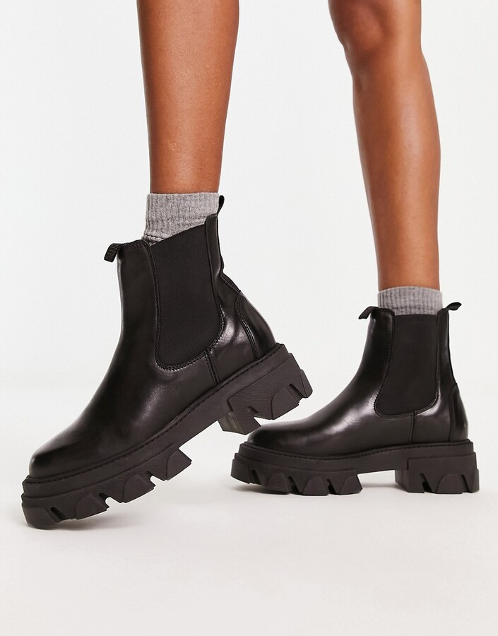 Aldo Bigtrek chunky flat ankle boots in black leather - ShopStyle