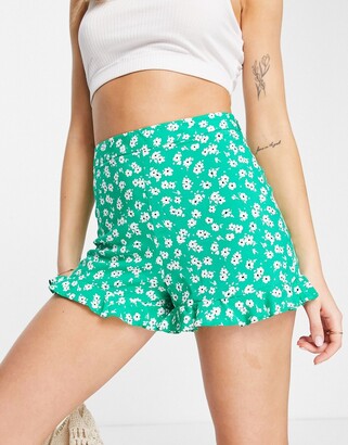 New Look high waisted frill shorts in ditsy green print