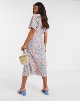 Thumbnail for your product : New Look v neck flutter sleeve midi dress in pink floral print