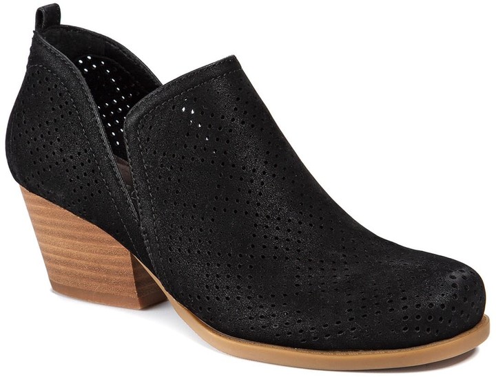 bare traps black ankle boots