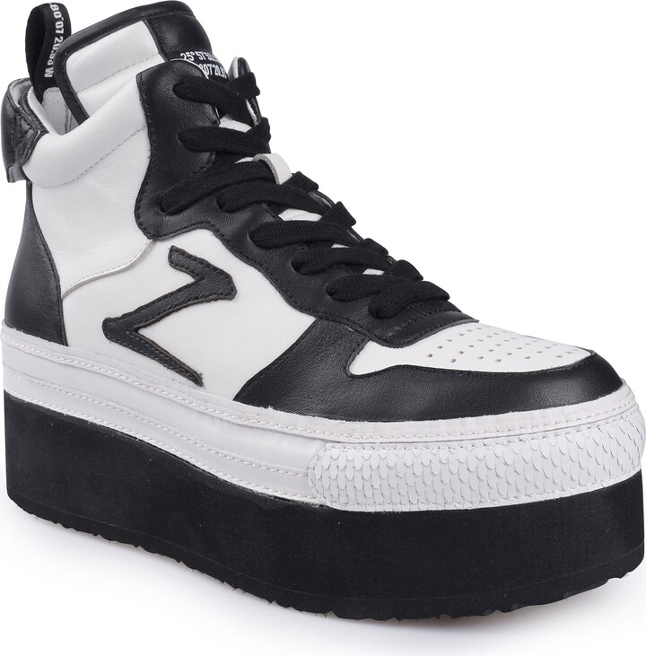 brixie platform sneaker