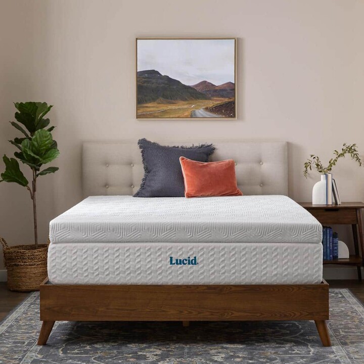 Lucid Comfort Collection 4 in. Twin Bamboo Charcoal and Gel Memory Foam Mattress Topper