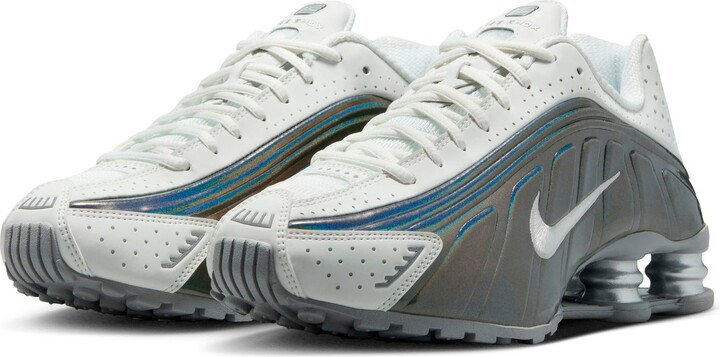 Shox R4 Sneaker