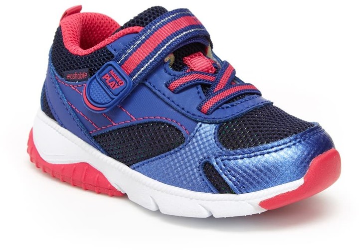 boys wide width tennis shoes