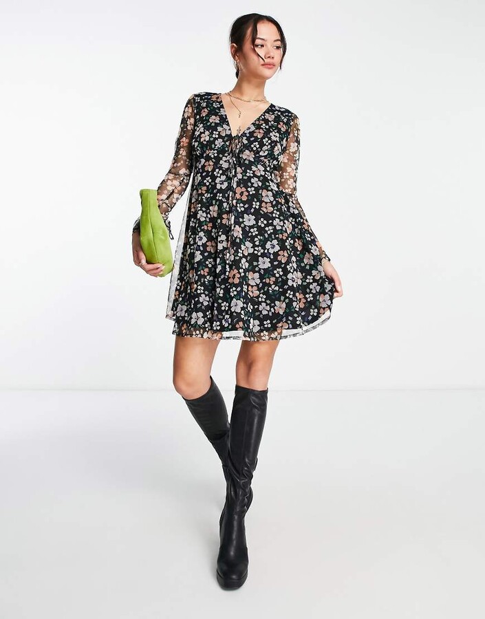 Wednesday's Girl chintzy floral mini smock dress in white and