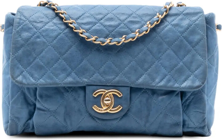 Chanel Pre Owned 2011 Large Quilted Iridescent Calfskin Chic Quilt Flap shoulder bag