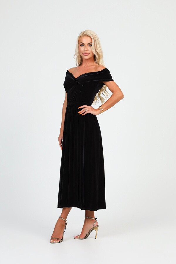 Black Velvet Prom Dress, Elegant Off-Shoulder Formal Gown