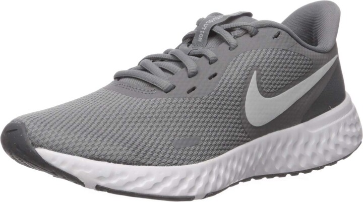 revolution 5 running shoe womens