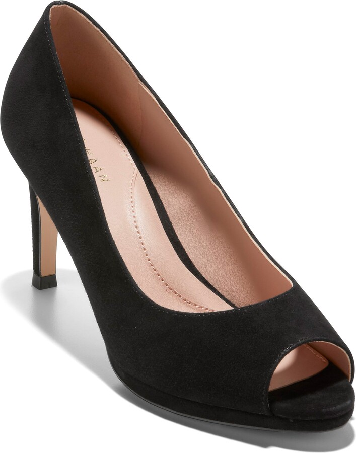 black closed toe shoes