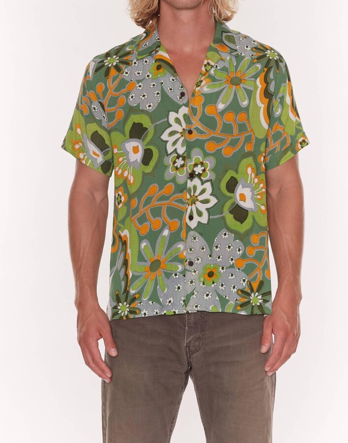 Raga Decker Short Sleeve Button Down Shirt In Green