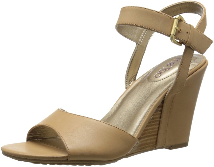 me too wedge sandals