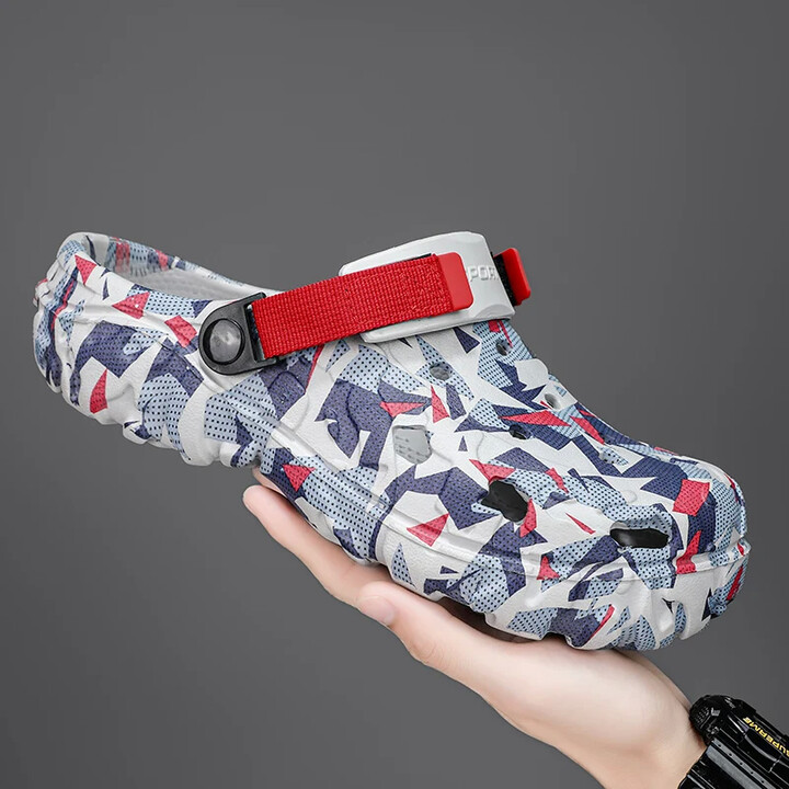Plus Size 47 Summer Men Sandals Light Soft EVA Men & apos;s Hole Shoes Outdoor Slippers Home Garden Clogs Male Beach Flats Slides
