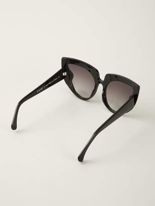 Barn's 'Diva Frame' sunglasses