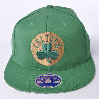 adidas Boston Celtics 210 NBA Basketball Flexfit Hat